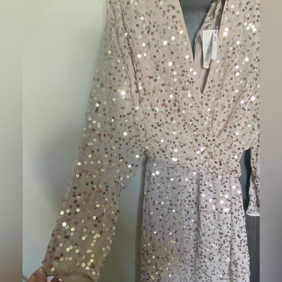 NWT ASOS DESIGN midi dress with batwing sleeve and wrap waist in scatter sequin - Picture 13 of 14